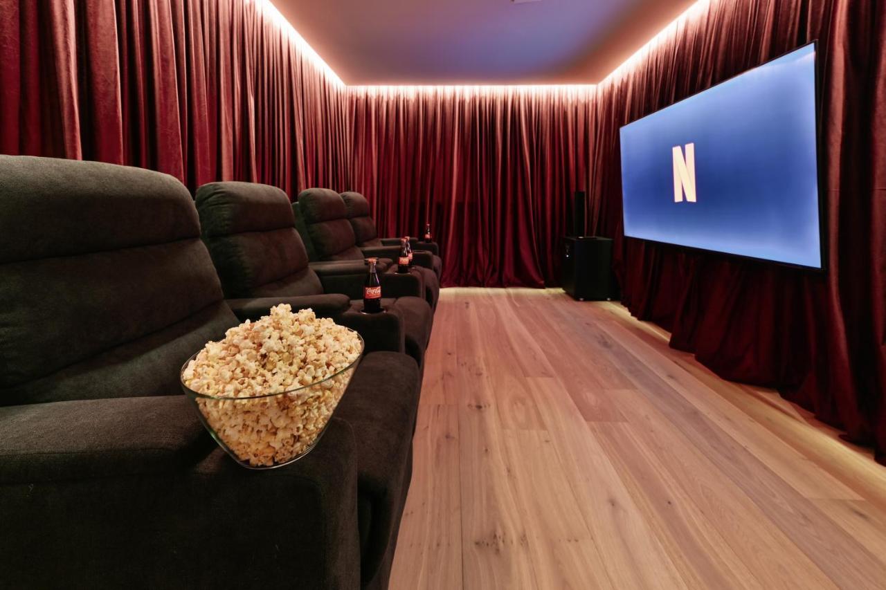 Boutique Chalets Alpi - Private Sauna & Cinema 加爾米施-帕滕基興 外观 照片