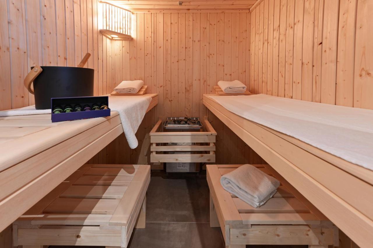 Boutique Chalets Alpi - Private Sauna & Cinema 加爾米施-帕滕基興 外观 照片
