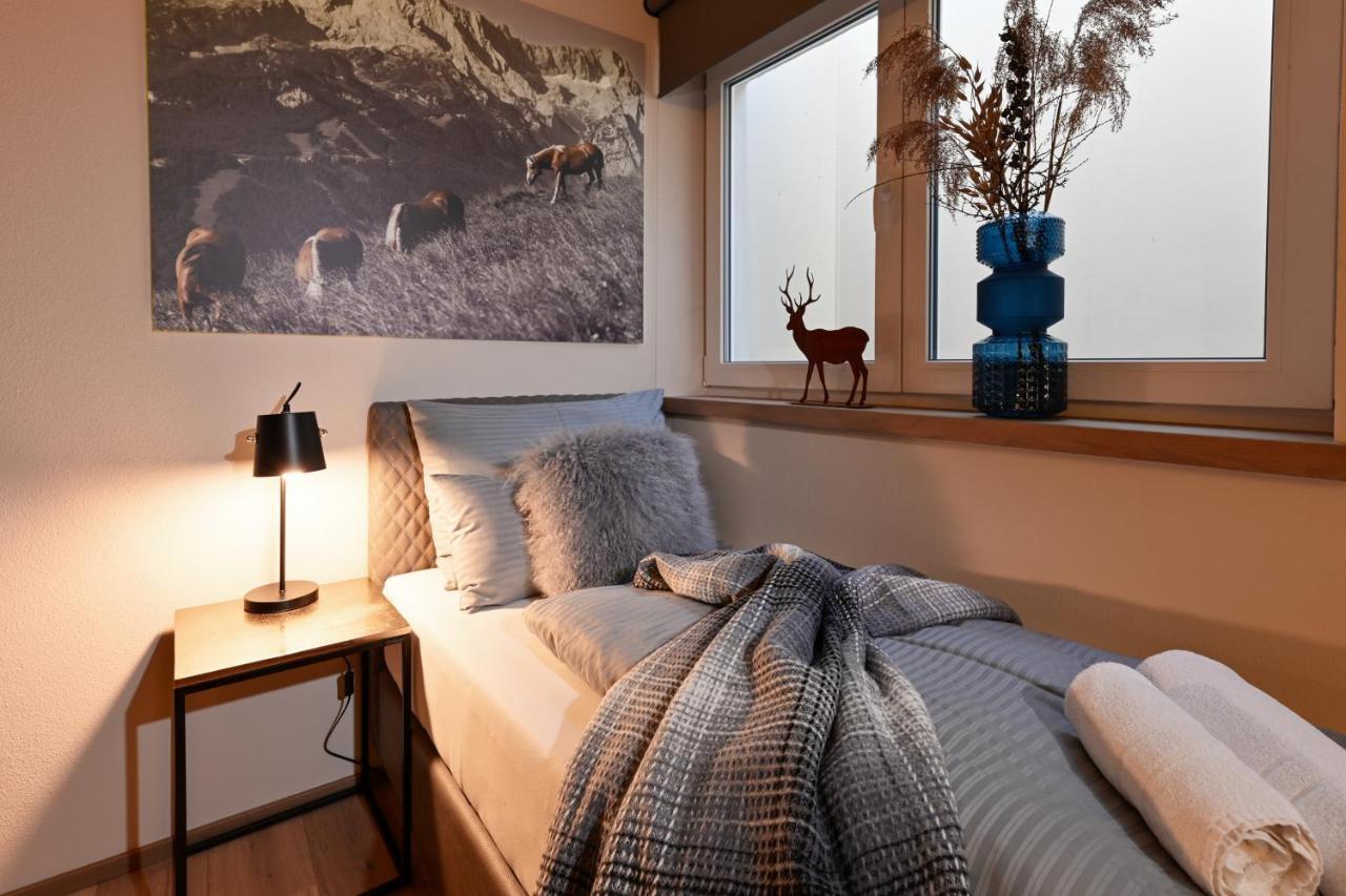 Boutique Chalets Alpi - Private Sauna & Cinema 加爾米施-帕滕基興 外观 照片