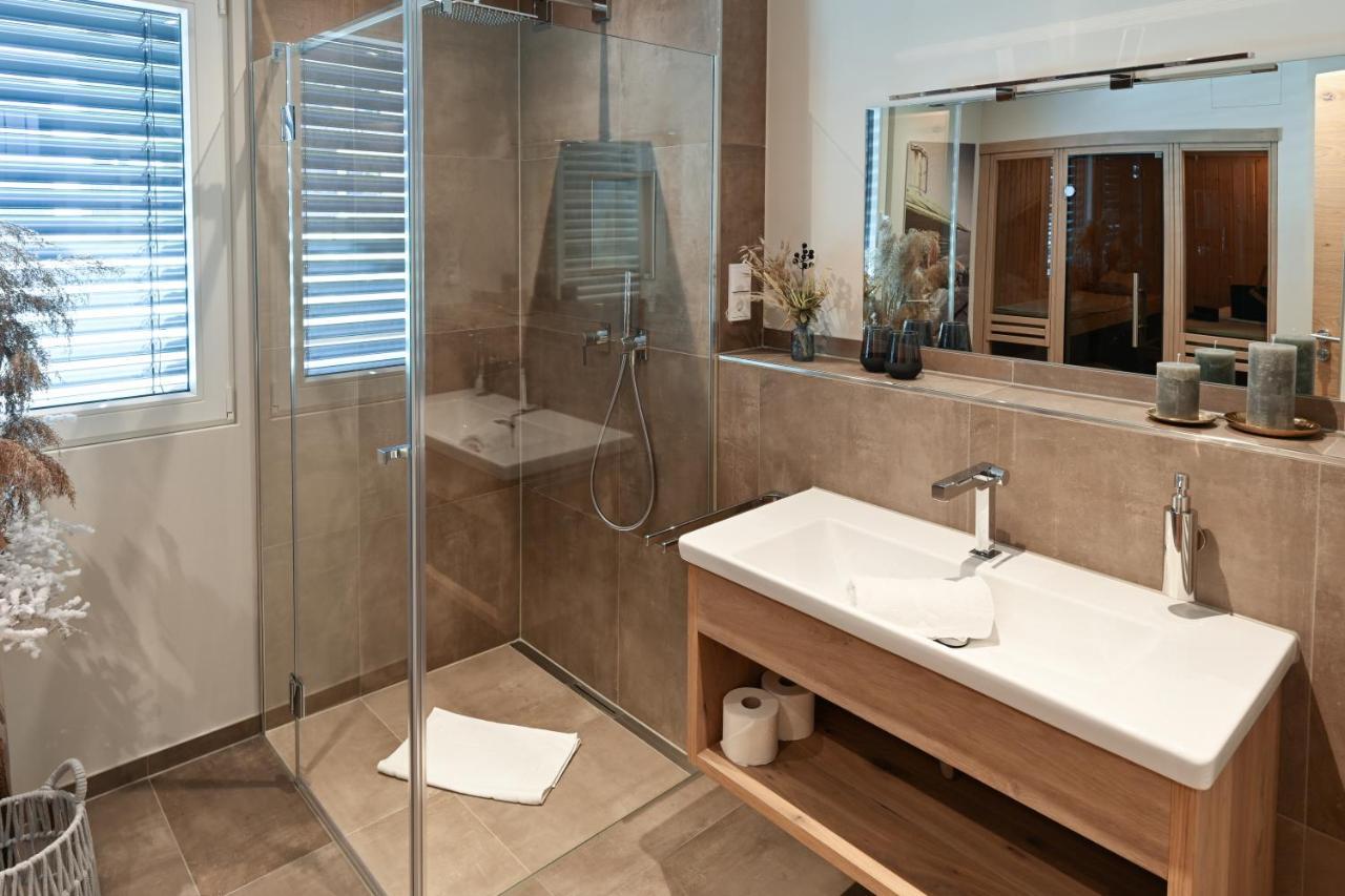 Boutique Chalets Alpi - Private Sauna & Cinema 加爾米施-帕滕基興 外观 照片