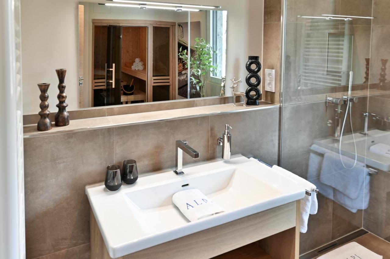 Boutique Chalets Alpi - Private Sauna & Cinema 加爾米施-帕滕基興 外观 照片