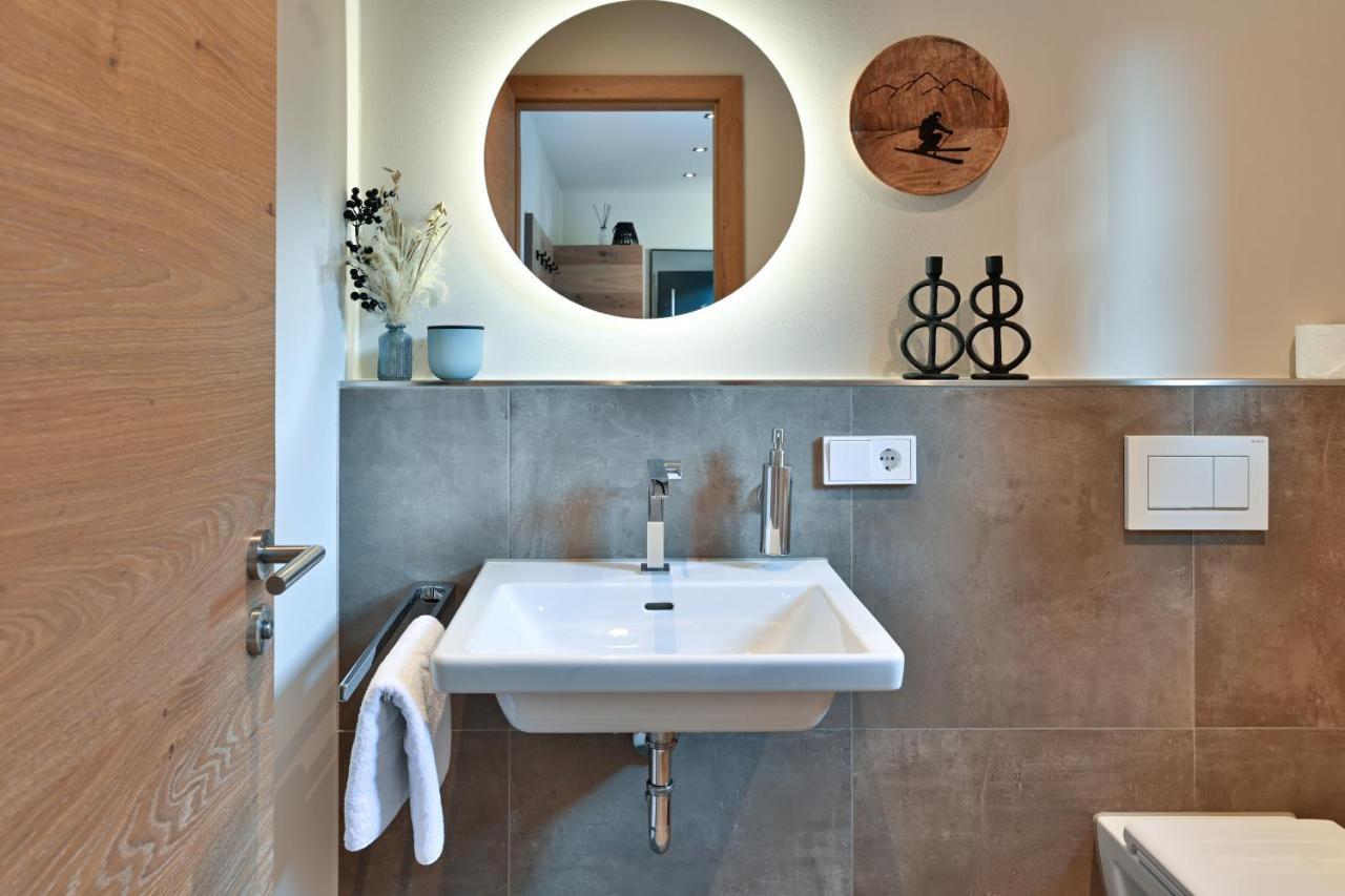 Boutique Chalets Alpi - Private Sauna & Cinema 加爾米施-帕滕基興 外观 照片