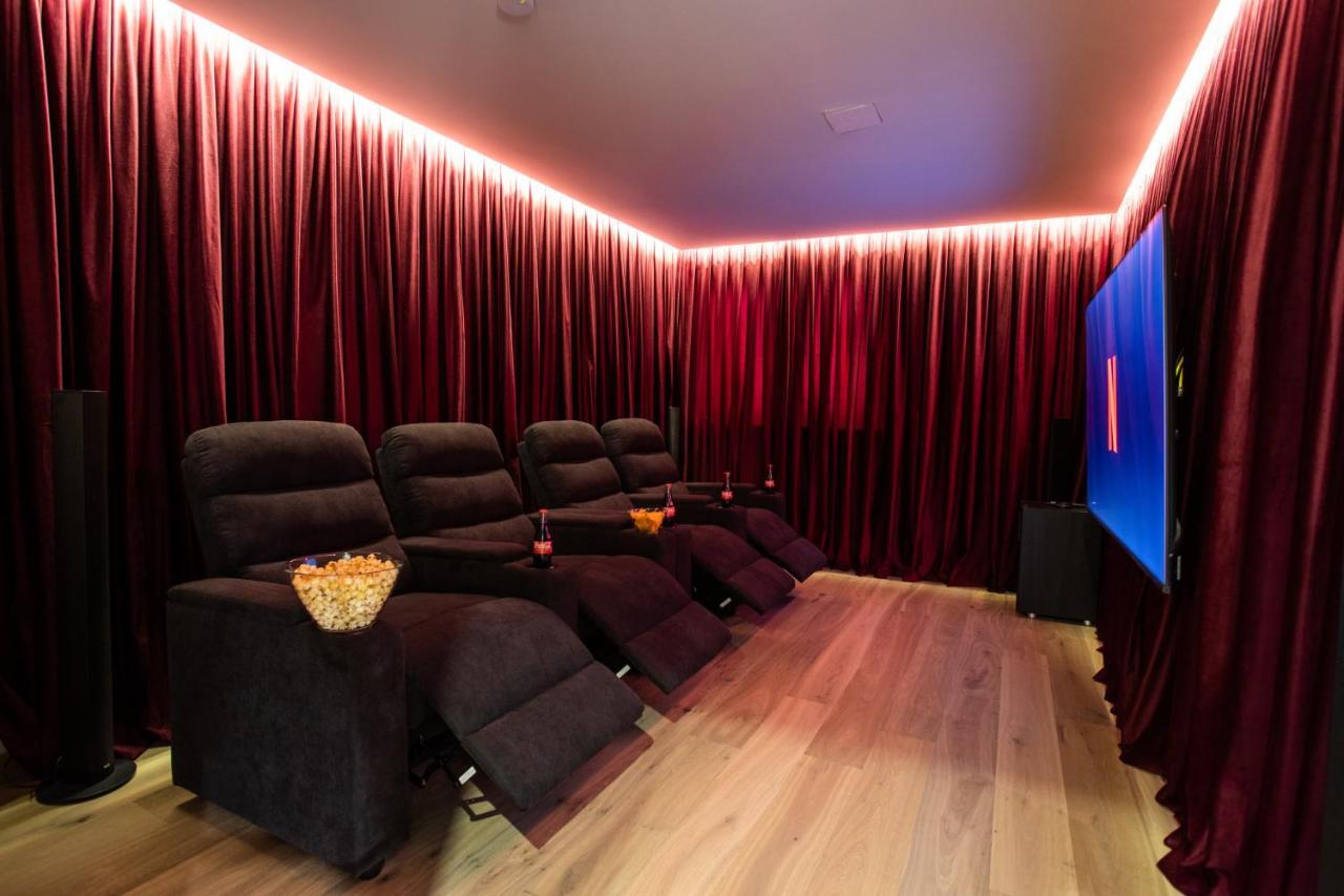 Boutique Chalets Alpi - Private Sauna & Cinema 加爾米施-帕滕基興 外观 照片