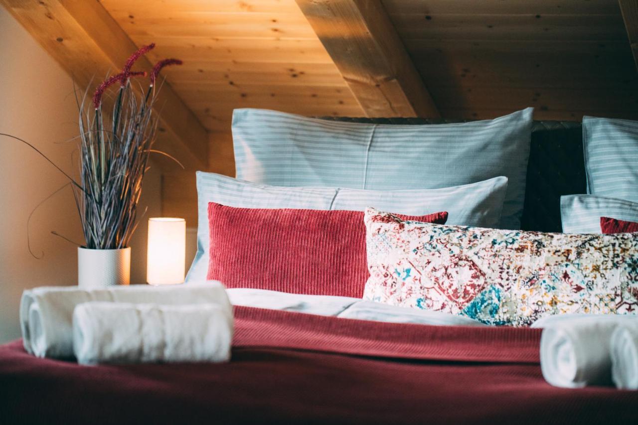 Boutique Chalets Alpi - Private Sauna & Cinema 加爾米施-帕滕基興 外观 照片