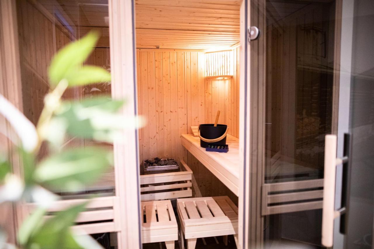 Boutique Chalets Alpi - Private Sauna & Cinema 加爾米施-帕滕基興 外观 照片